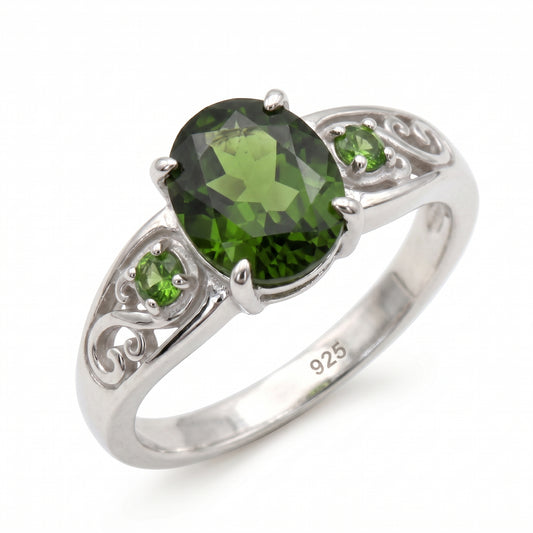 Chrome Diopside Oval Cut Solitaire Ring – 1.30 ct | 925 Silver